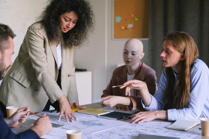 Grupo de trabajo eligiendo objetivo Grupo de trabajo eligiendo objetivo
